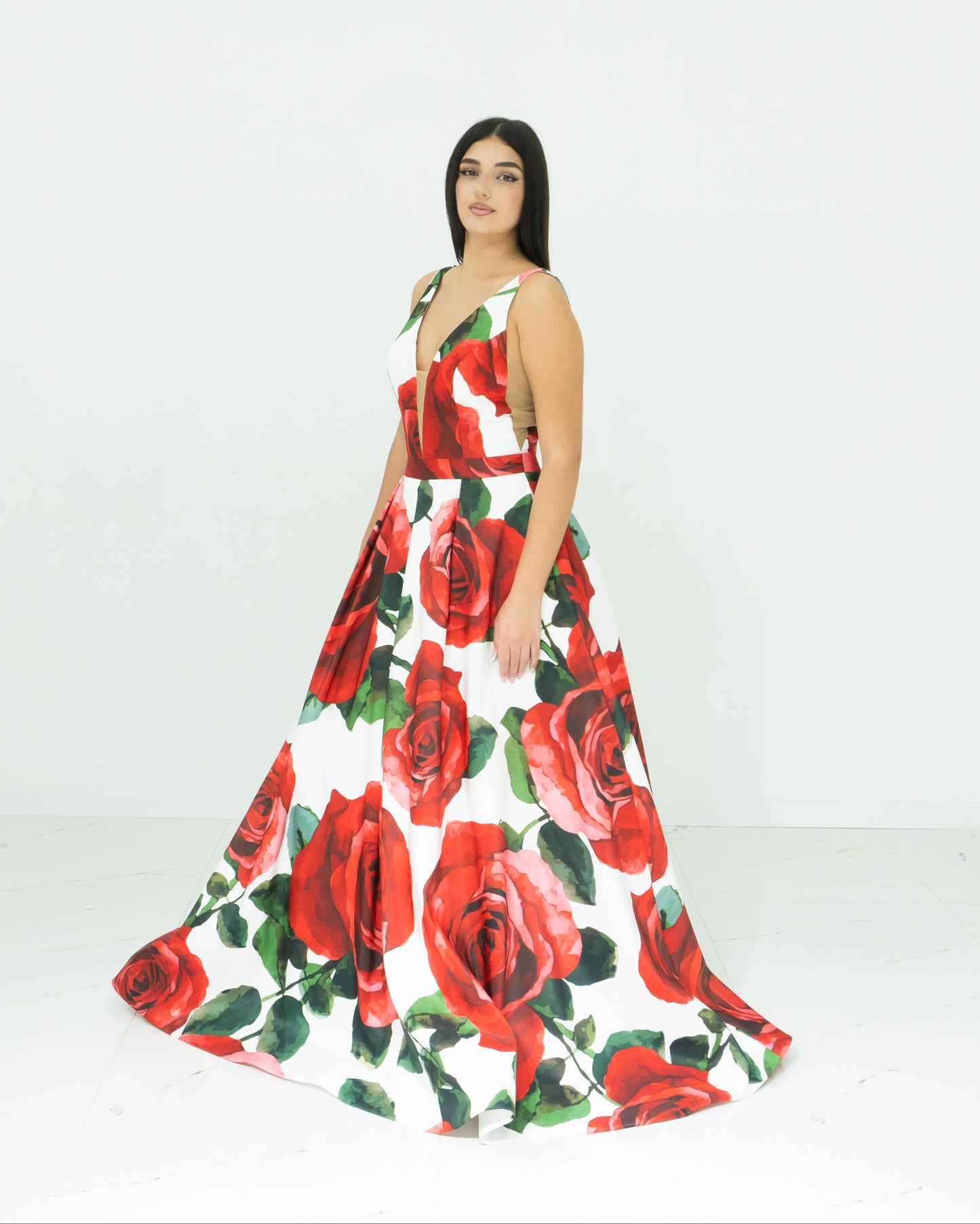Abito Sherri Hill Lungo Floreale – Cerimonia con Rose Rosse