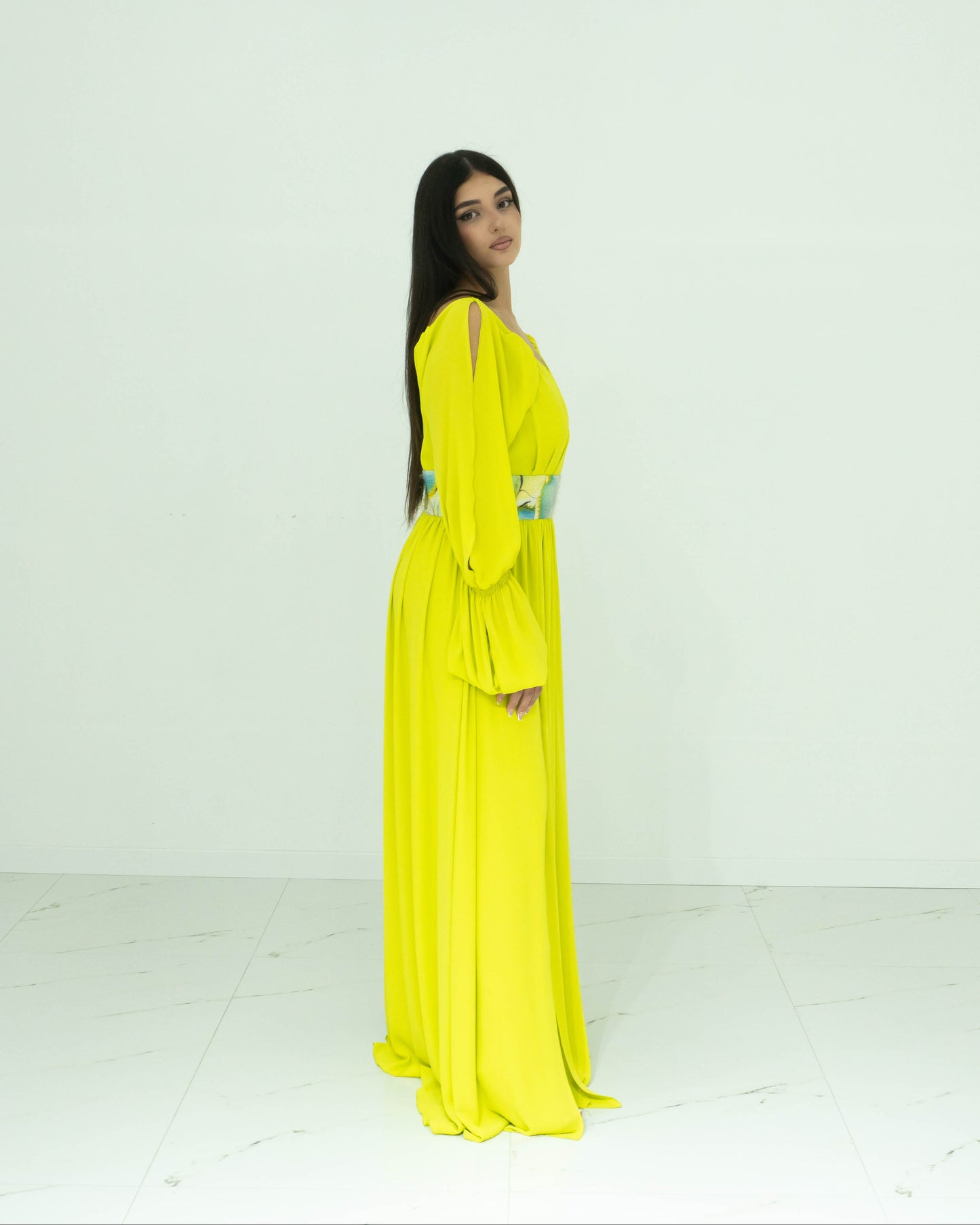 Fabrizia Dea Abito In Chiffon Con Scollo