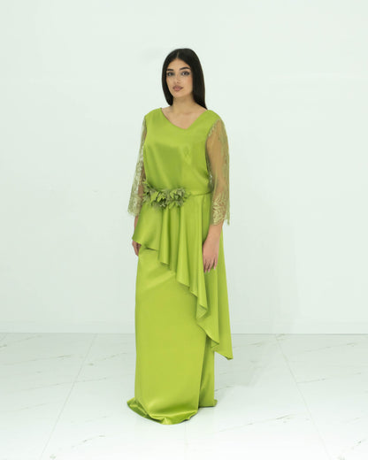 Abito Sonia Peña Verde – Effetto Asimmetrico con Maniche in Pizzo Floreale