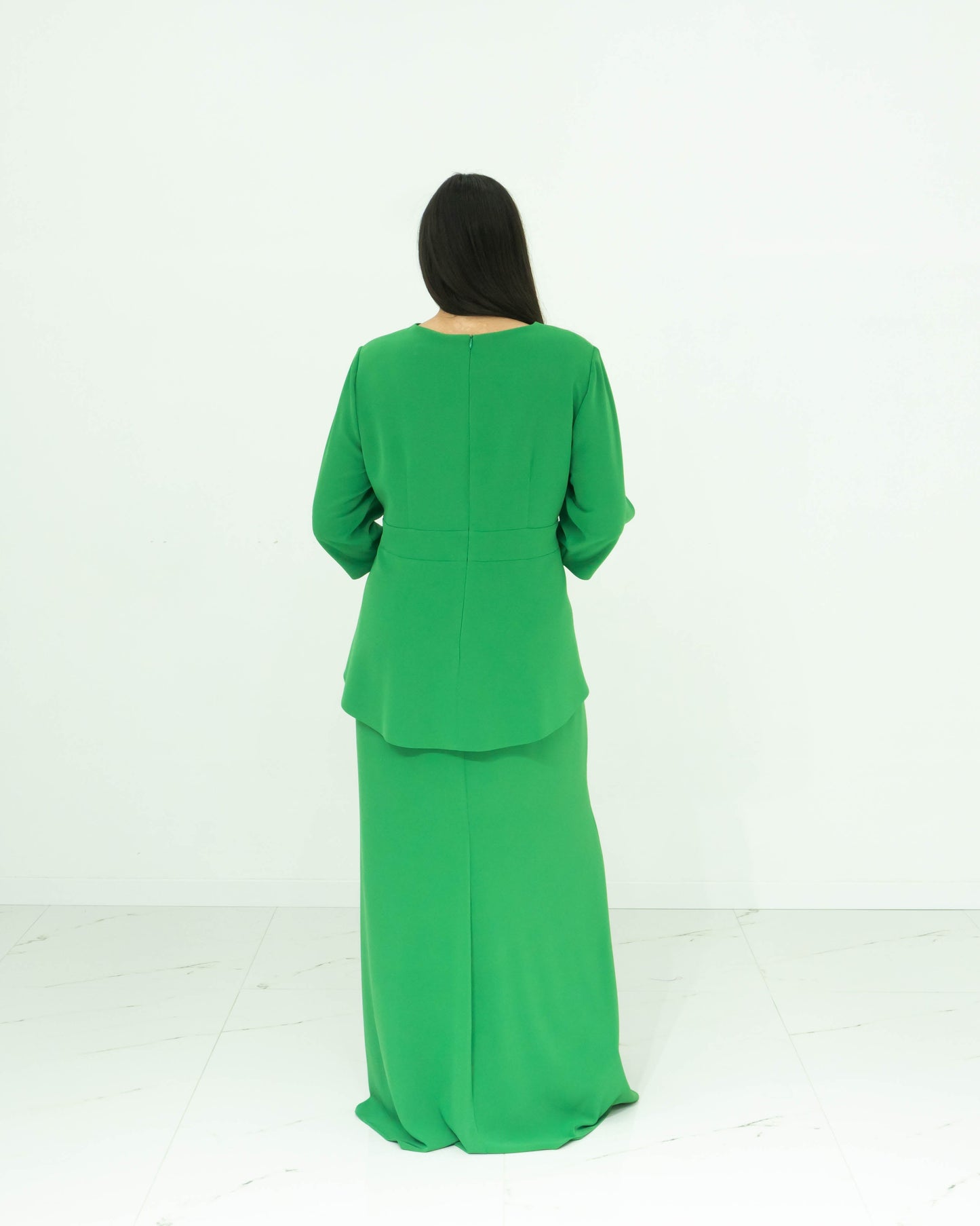 Abito Sonia Peña Verde – Cerimonia Elegante con Baschina
